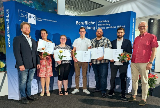 Fraunhofer FEP_Zeugnisübergabe_BSTR_600